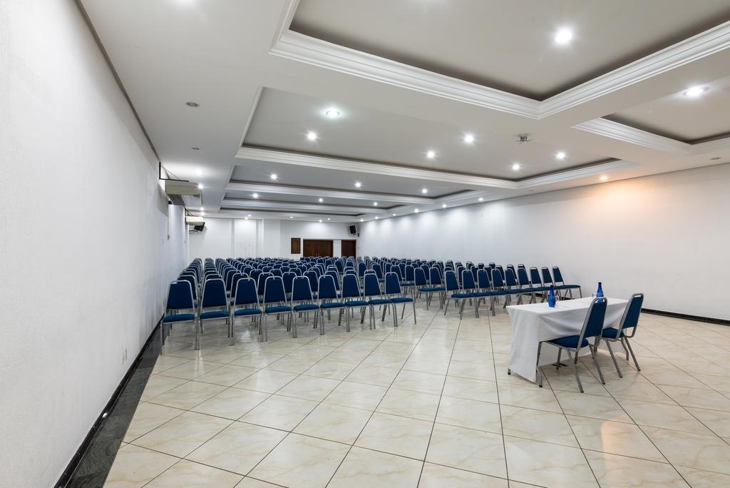 Hotel Guarany Águas de Lindóia Buitenkant foto